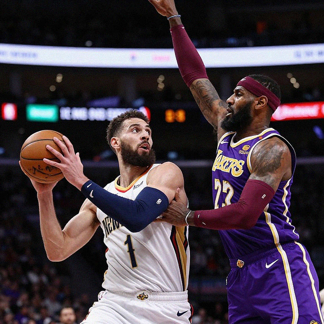 Clippers mở màn vắng Ballmer: thắng Kings 121-96 giữa án phạt và năm năm trống lượt chọn vòng một