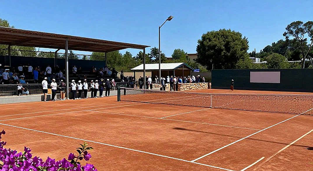 Khi dữ liệu tennis cạn nguồn: bốn mùa giải mà mô hình phải viết lại chính mình